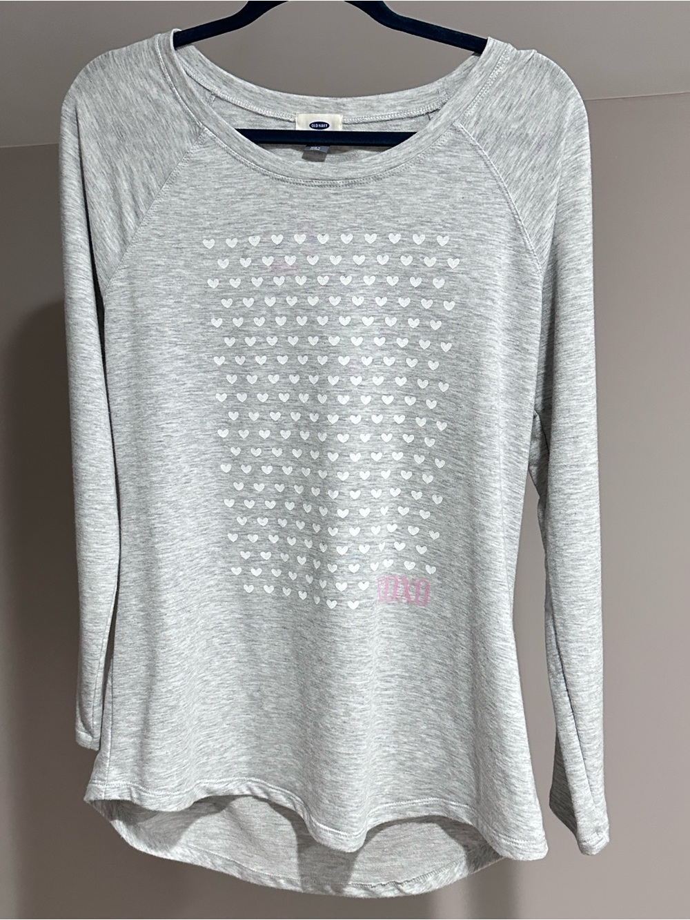 Old Navy Women’s Gray Heart Print Long Sleeve Top